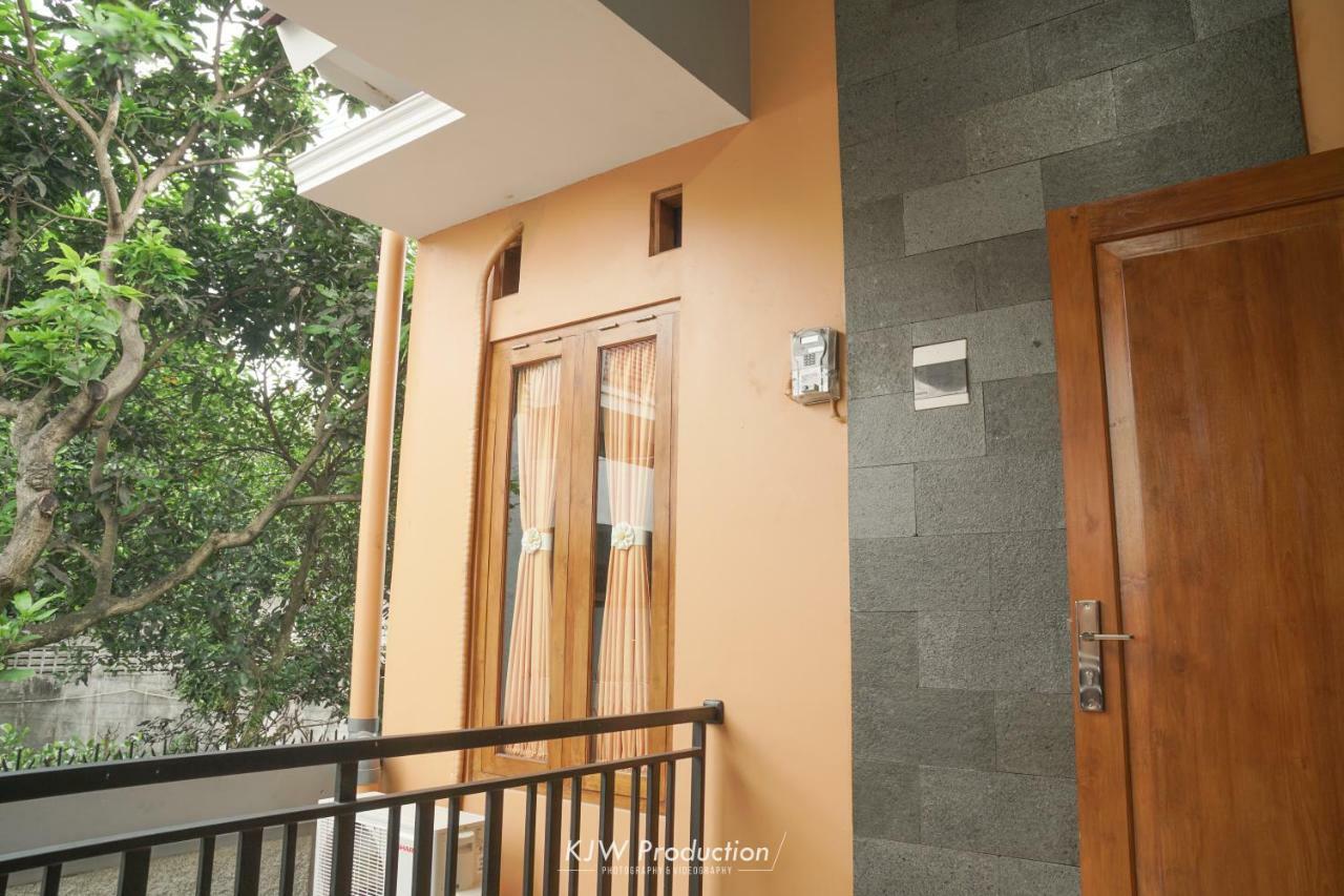 M Stay Guest House Jogja Jogjacarta Exterior foto