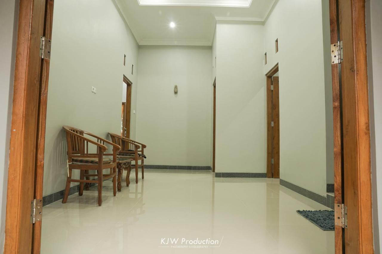 M Stay Guest House Jogja Jogjacarta Exterior foto